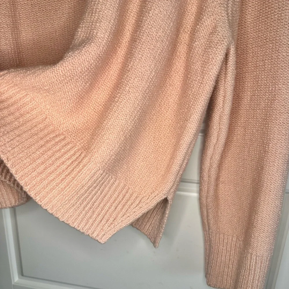 Abercrombie & Fitch Blush Crew Neck Sweater - Picture 5 of 5